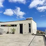 New Piece Of Heaven By Your Madeira בית נופש